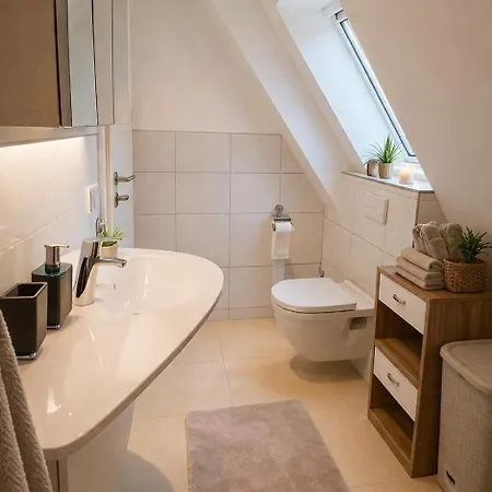 Ornela-eggolsheim 4 Raeume 120 Qm Auf Zwei Etagen Apartamento *